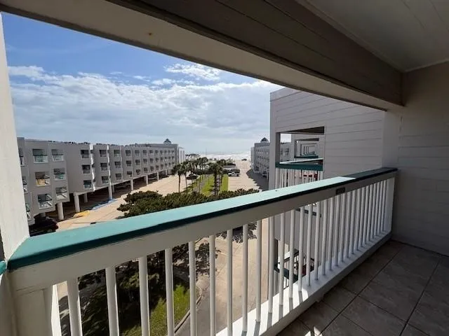 $93,500 | 6102 Seawall Boulevard, Unit 393, Galveston, TX 77551