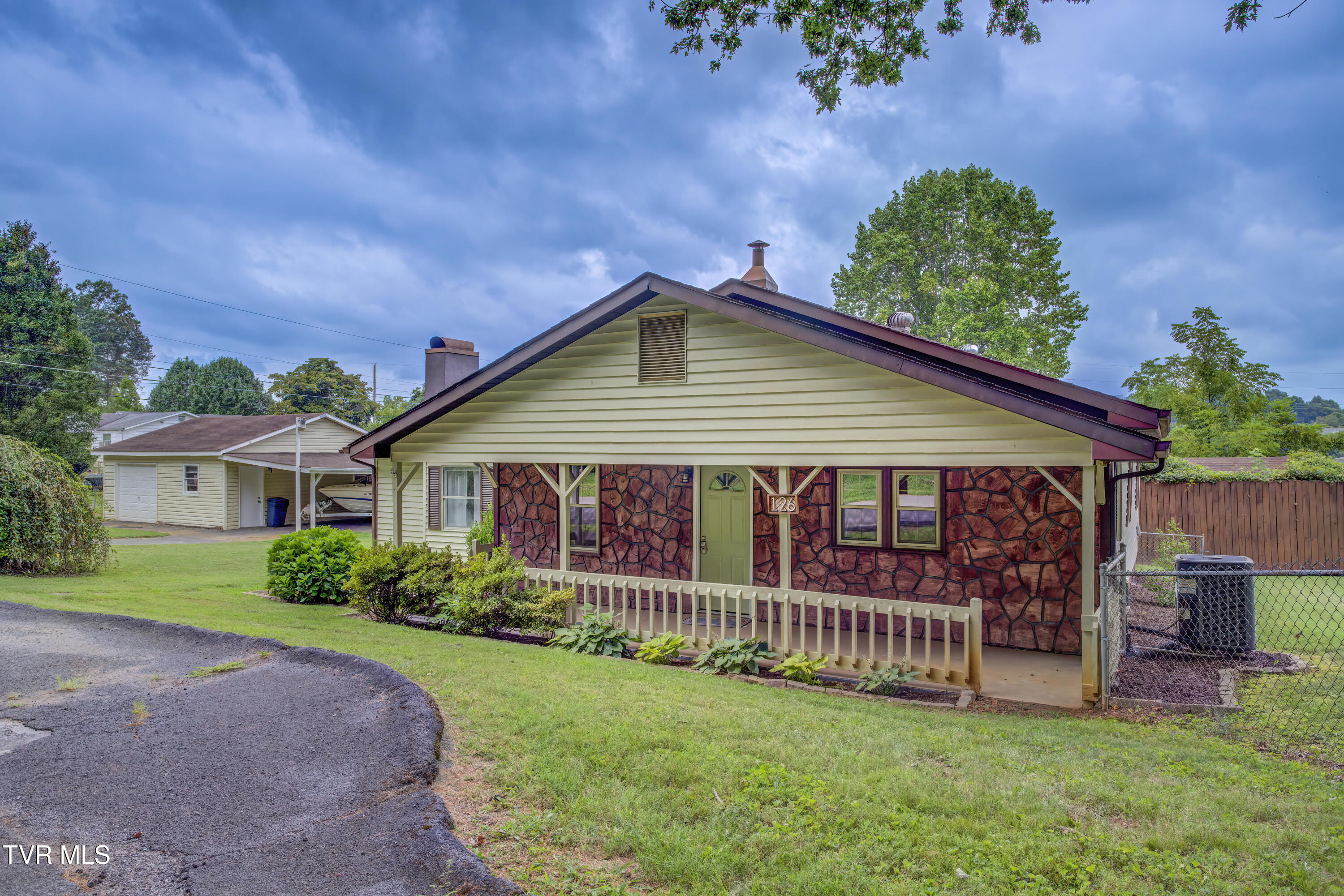 126 Jaynes Road Johnson City, TN 37601 - Photo 1 of 36 126 Jaynes Rd (1)