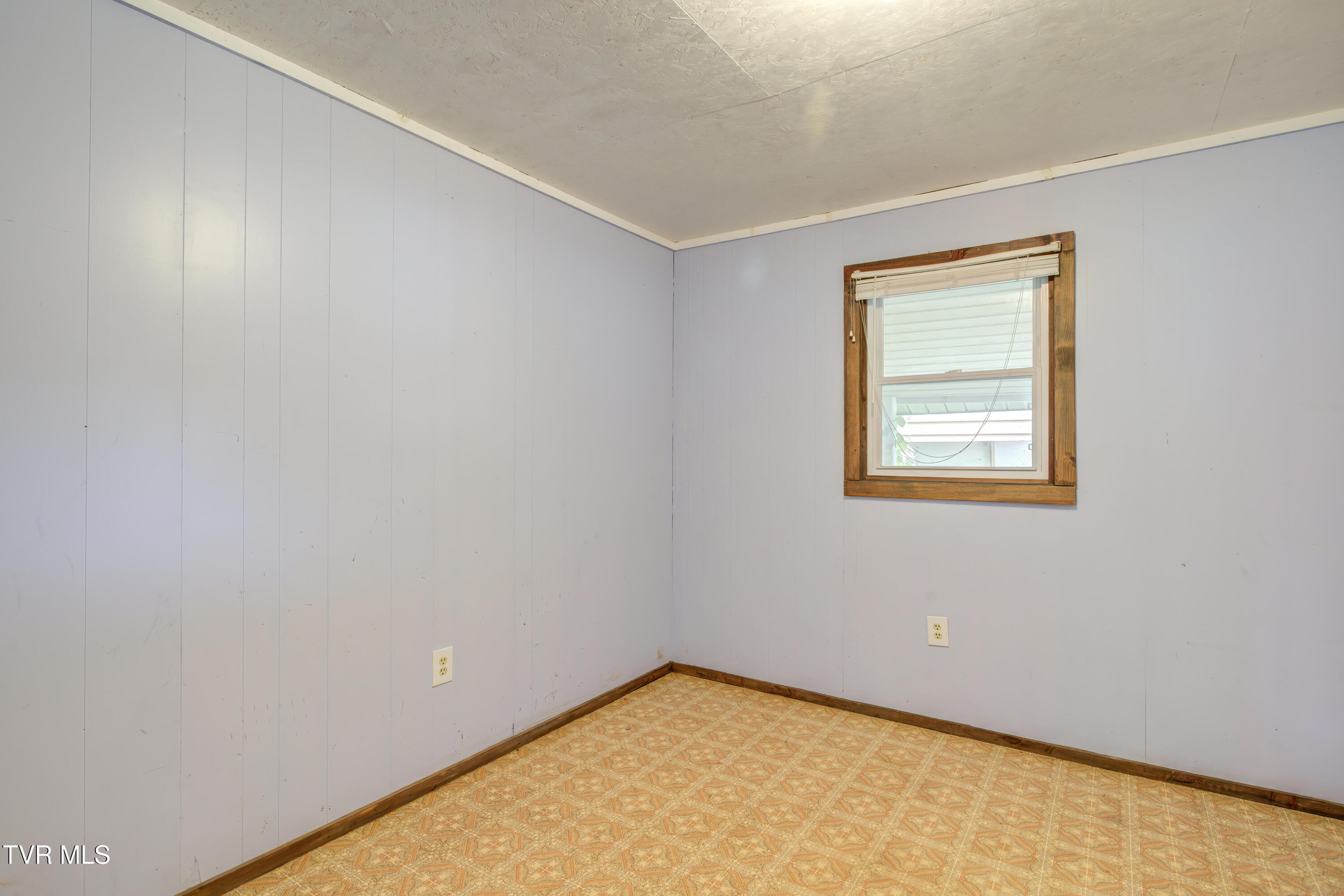 126 Jaynes Road Johnson City, TN 37601 - Photo 28 of 36 126 Jaynes Rd (28)