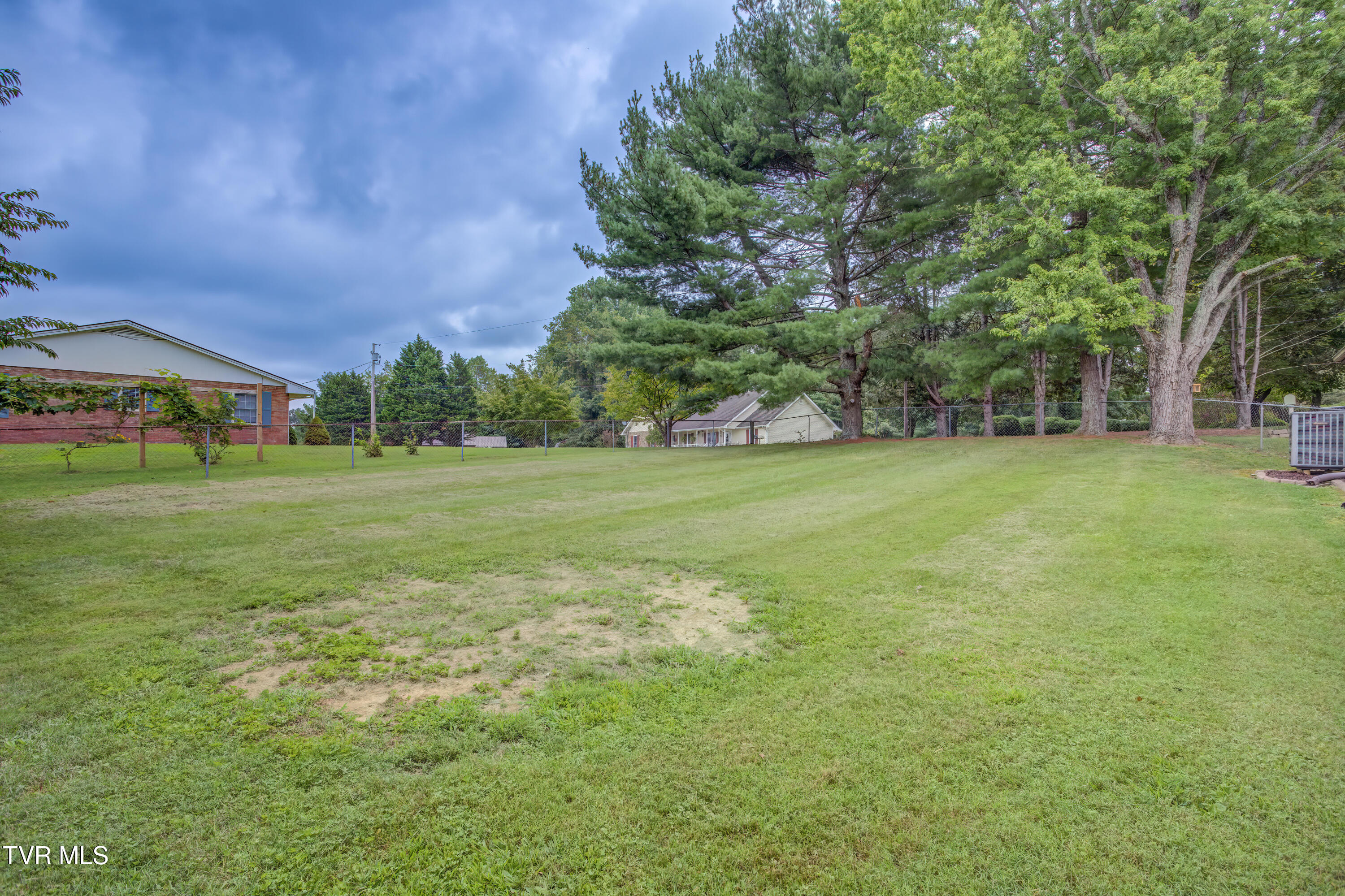 126 Jaynes Road Johnson City, TN 37601 - Photo 34 of 36 126 Jaynes Rd (34)