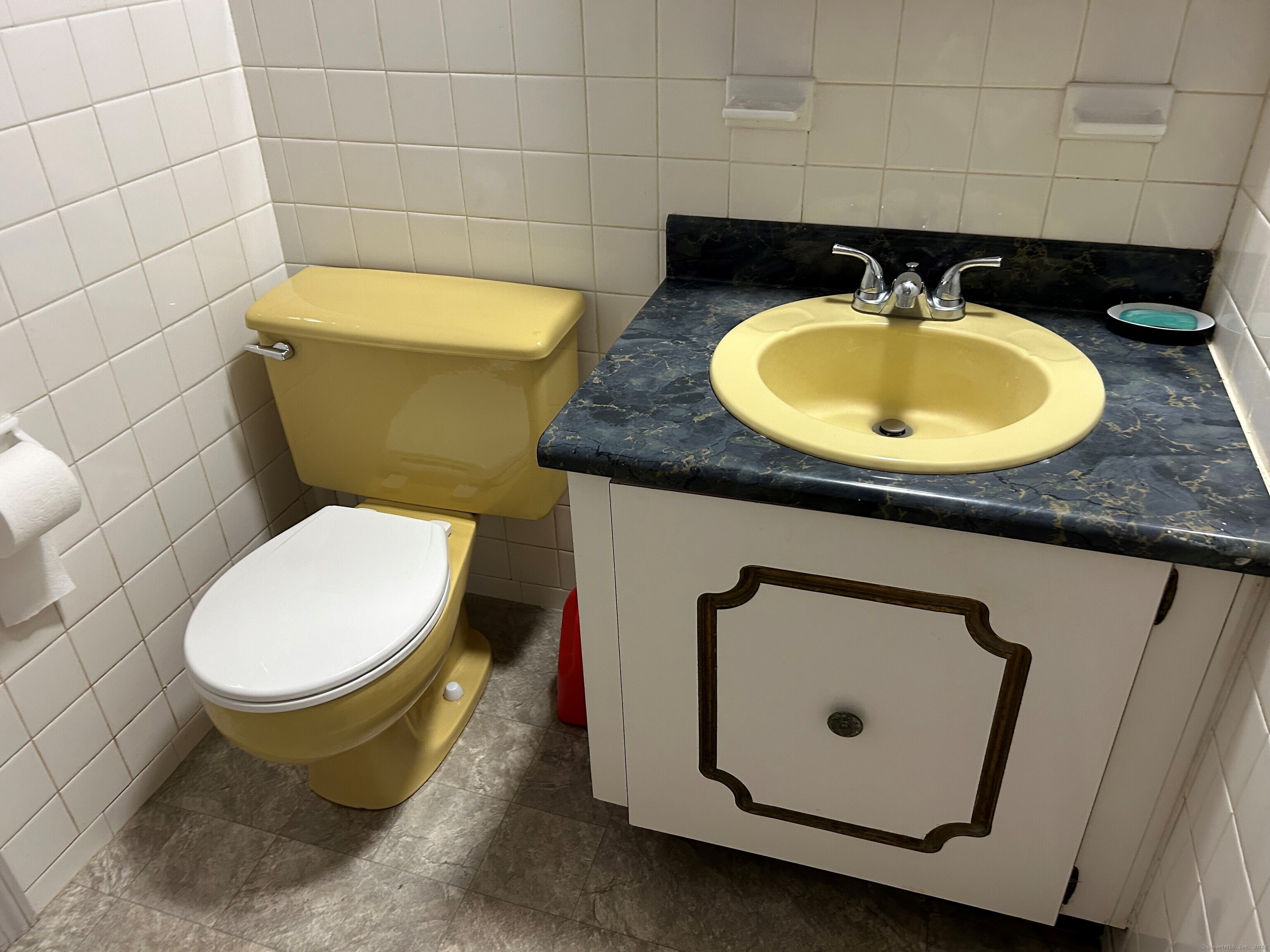 60 Carriage Path South, Unit 60 Milford, CT 06460 - Photo 8 of 10