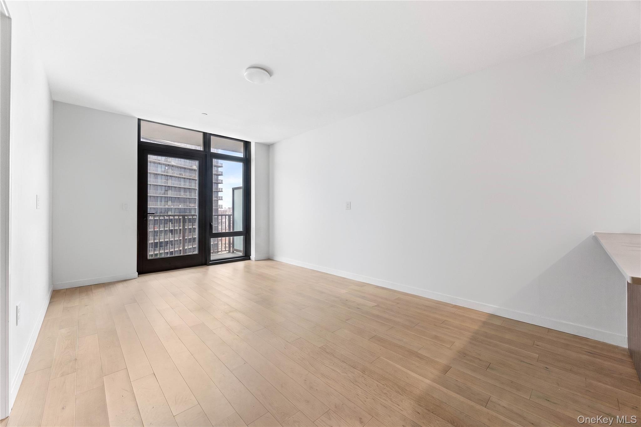 131-02 40th Road, Unit 14B Queens, NY 11354 - Photo 6 of 17