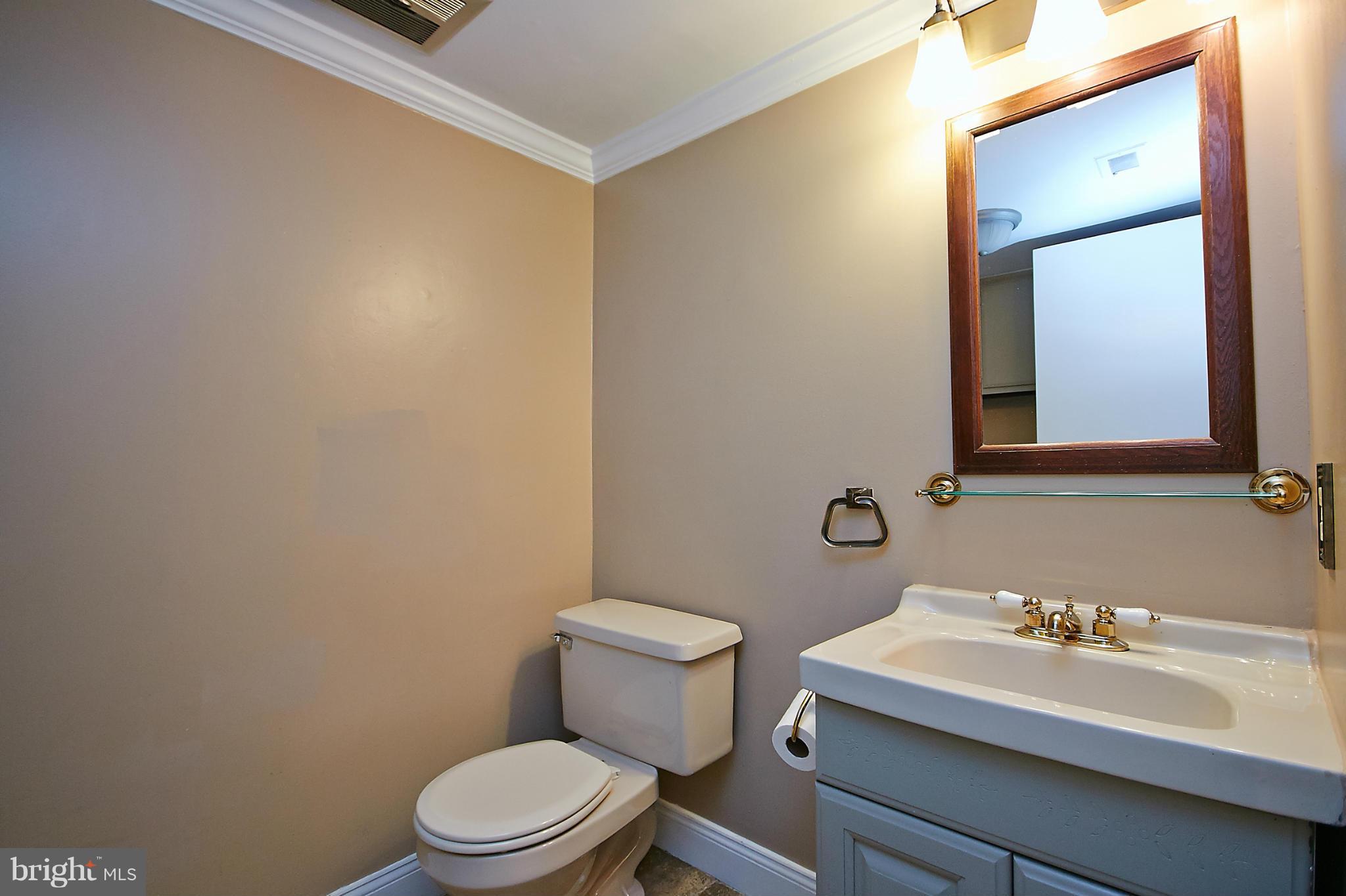 1783 Ivy Oak Square Reston, VA 20190 - Photo 17 of 30 Bath