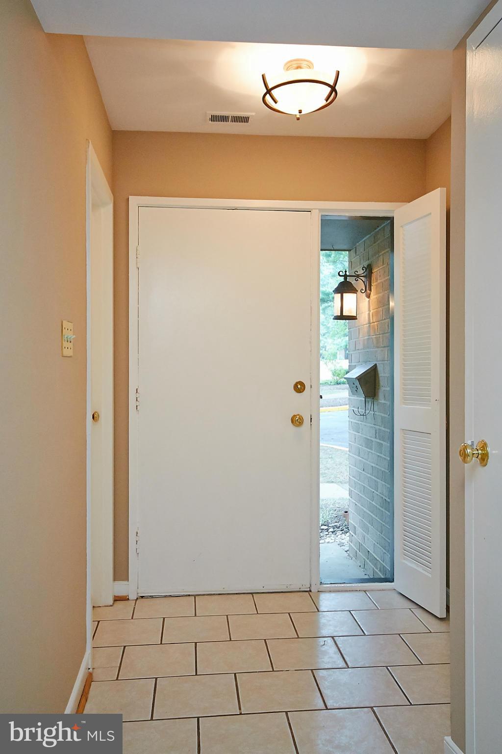 1783 Ivy Oak Square Reston, VA 20190 - Photo 4 of 30 Interior (General)