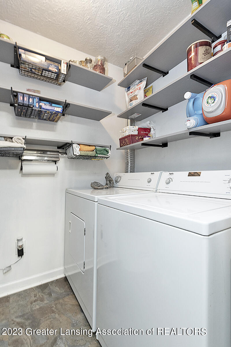 1333 Coolidge Road, Unit 14 East Lansing, MI 48823 - Photo 20 of 22 Laundry