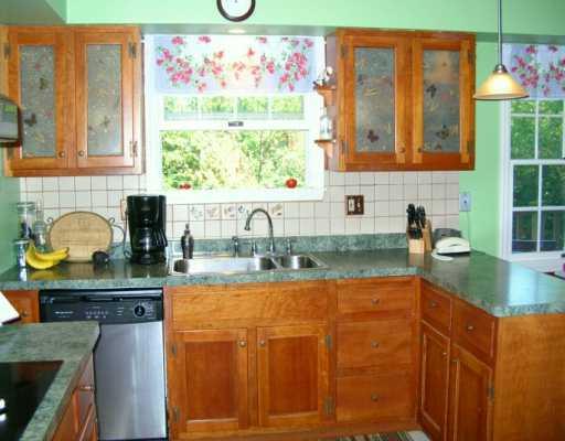 111 Rydal Lane Pittsburgh, PA 15237 - Photo 6 of 8 Kitchen.