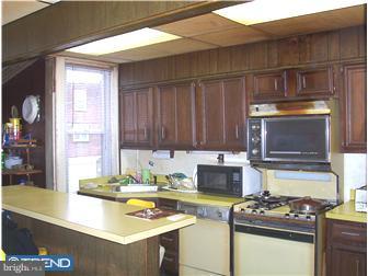 5634 Gainor Road Philadelphia, PA 19131 - Photo 5 of 12 Kitchen