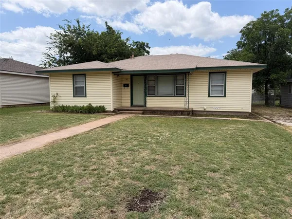 $2,500 | 765 East N 12th Street, Abilene, TX 79601