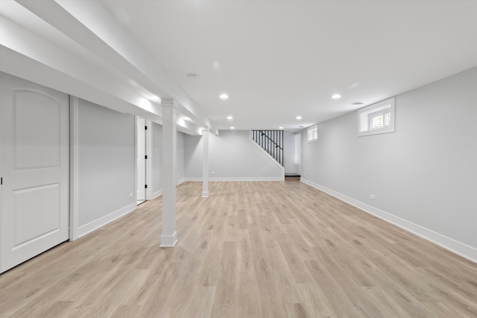 8804 South Fairfield Avenue Evergreen Park, IL 60805 - Photo 18 of 38 a view of an empty room with wooden floor