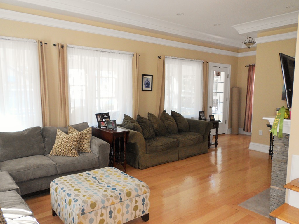72 Narragansett Road Quincy, MA 02169 - Photo 5 of 24 Gallery Image 5