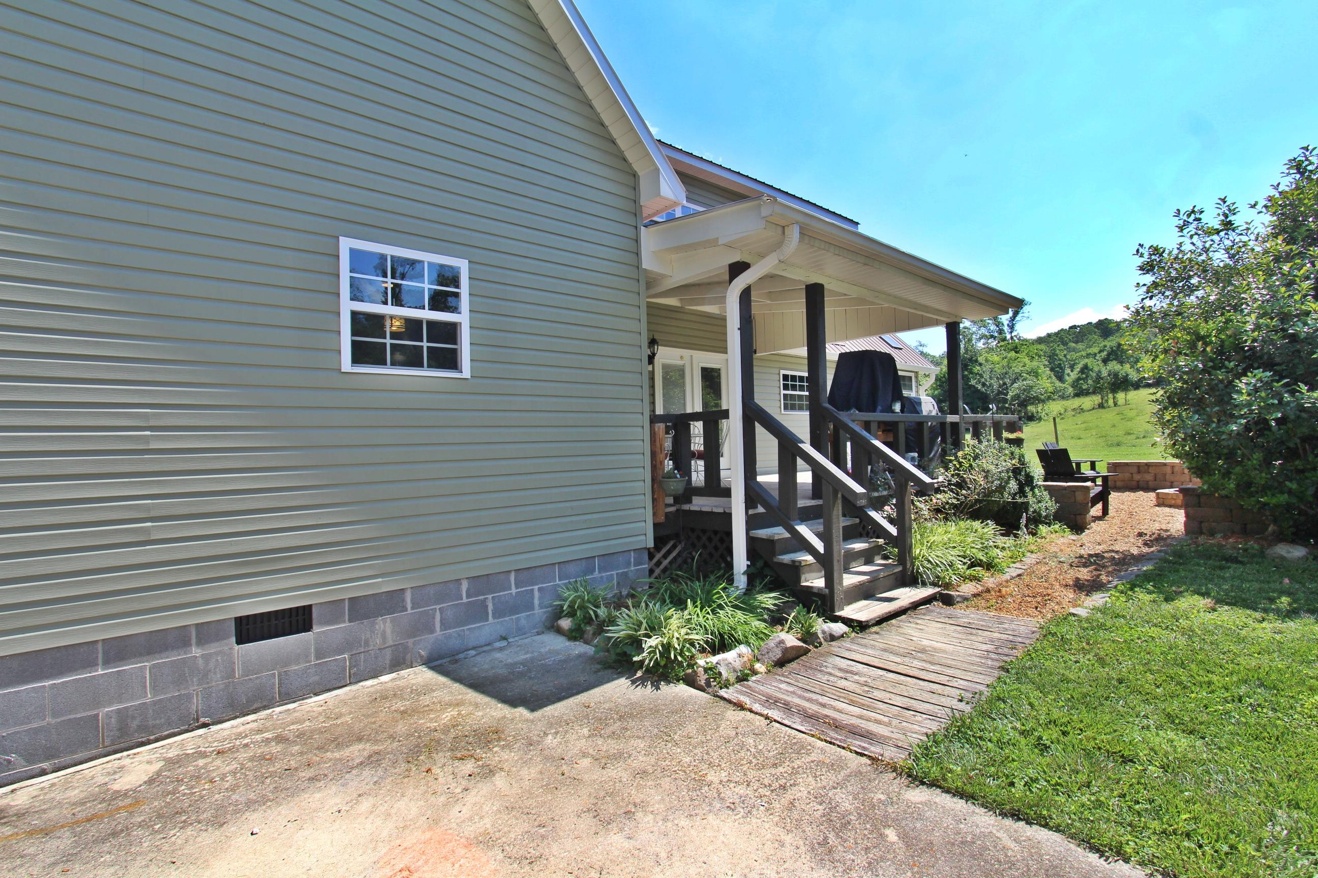 1655 Back Valley Road Trenton, GA 30752 - Photo 3 of 50 IMG_1584