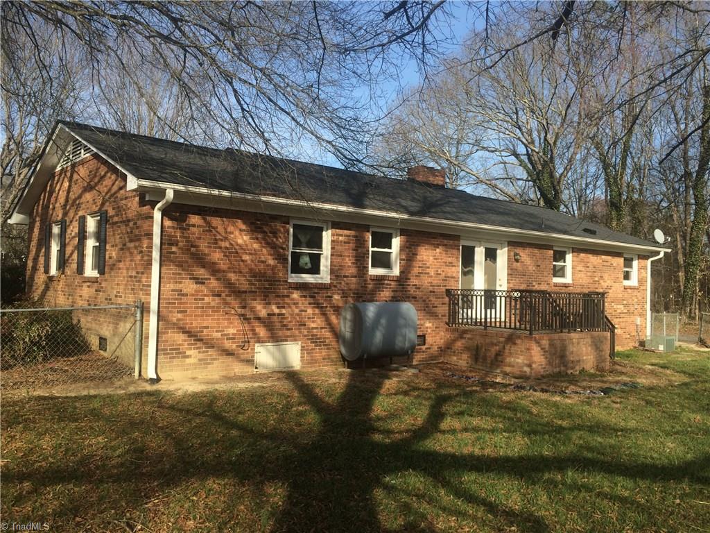 977 Yadkin Valley Road Advance, NC 27006 - Photo 4 of 10 Gallery Image 4