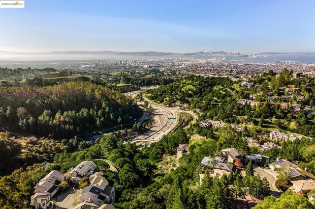 $1,250,000 | Tunnel Road, Oakland, CA 94618