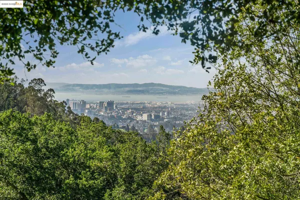 $1,100,000 | Tunnel Road, Oakland, CA 94618