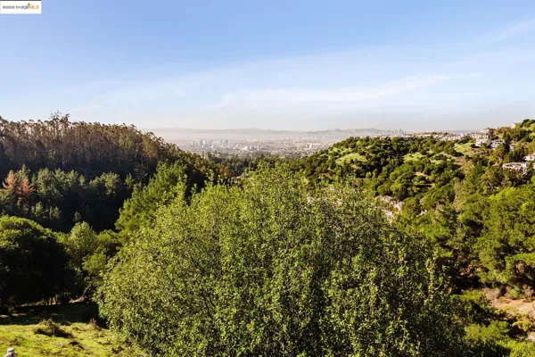 $1,100,000 | Tunnel Road, Oakland, CA 94618