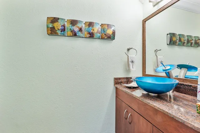 a view of a fruit basket