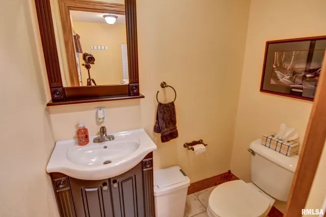 $350,000 | 7 Brantley Court, Taylorville, IL 62568