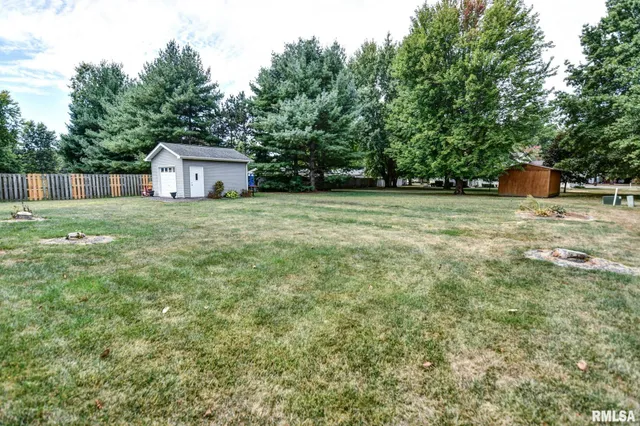 $350,000 | 7 Brantley Court, Taylorville, IL 62568