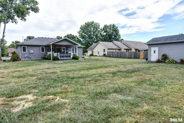 $350,000 | 7 Brantley Court, Taylorville, IL 62568