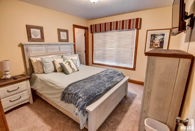 $350,000 | 7 Brantley Court, Taylorville, IL 62568