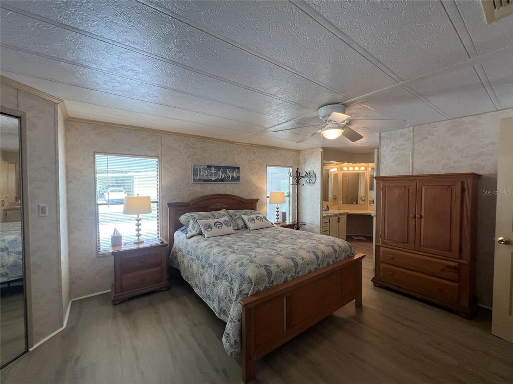 2055 South Floral Avenue, Unit 133 Bartow, FL 33830 - Photo 28 of 62 a bedroom with a bed and a window