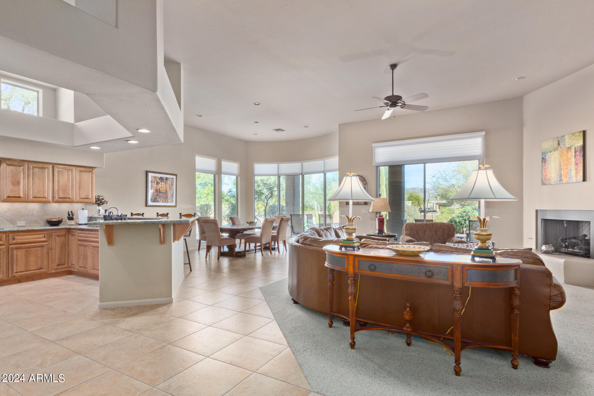 27825 North Quail Spring Road Rio Verde, AZ 85263 - Photo 5 of 29 Spacious gratroom