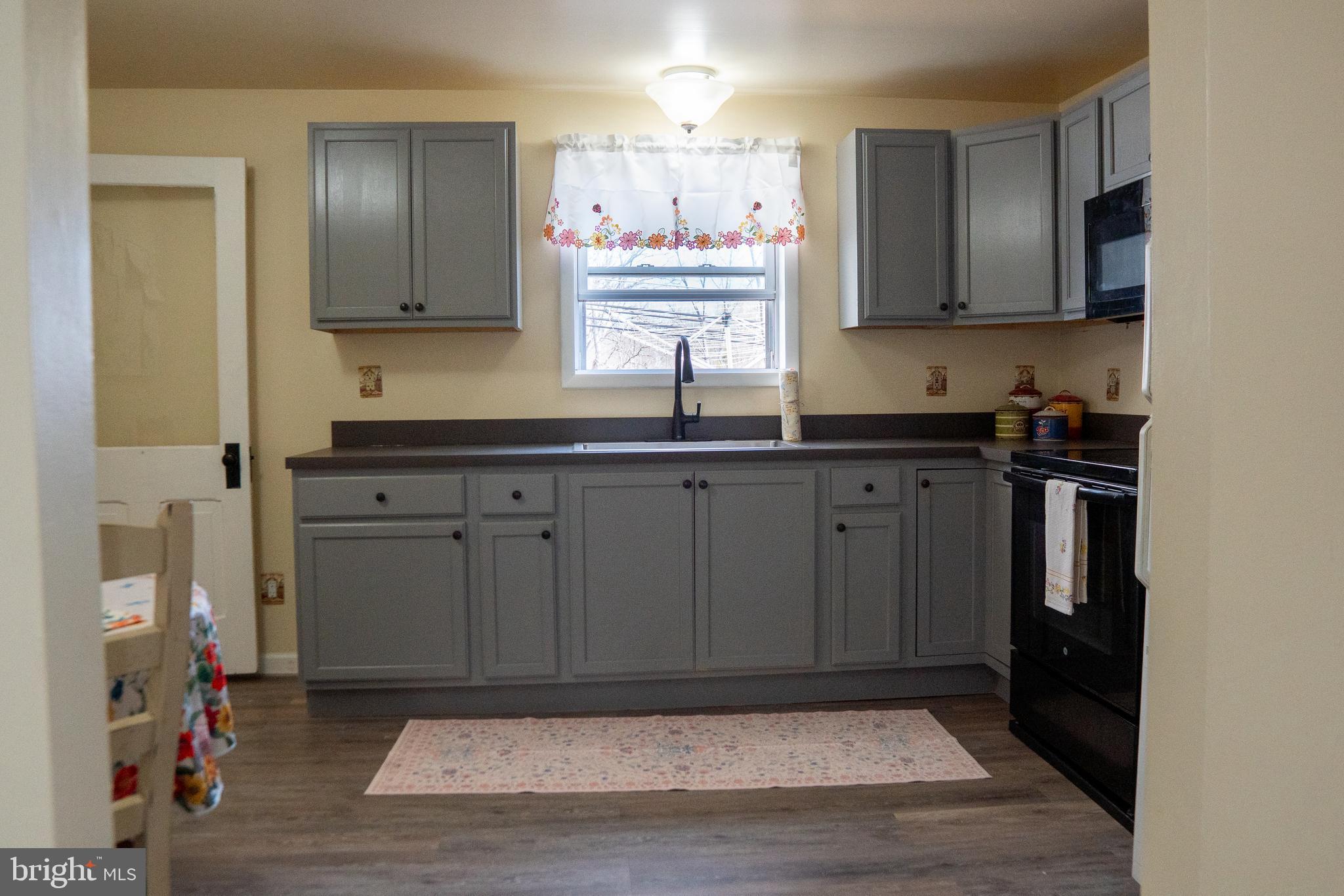496 Covered Bridge Road Quakertown, PA 18951 - Photo 12 of 29 In law suite