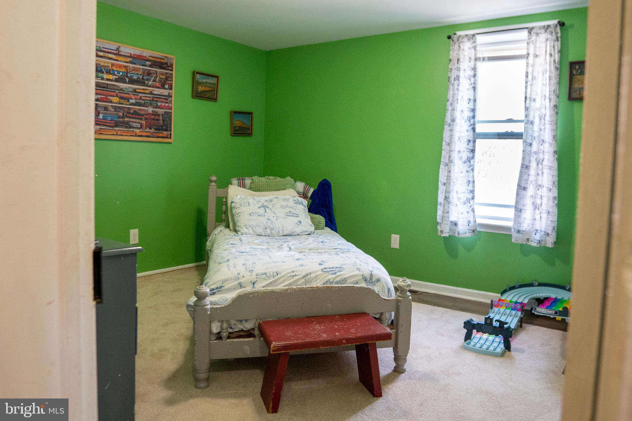 496 Covered Bridge Road Quakertown, PA 18951 - Photo 9 of 29 Main unit bedroom 2