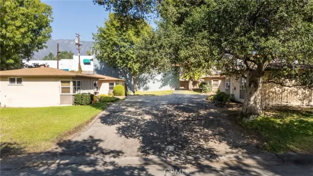 $1,999,900 | 2815 Sycamore Avenue, La Crescenta, CA 91214