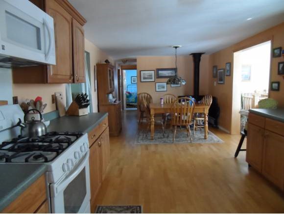487 Warm Brook Road Arlington, VT 05250 - Photo 11 of 30 Gallery Image 11