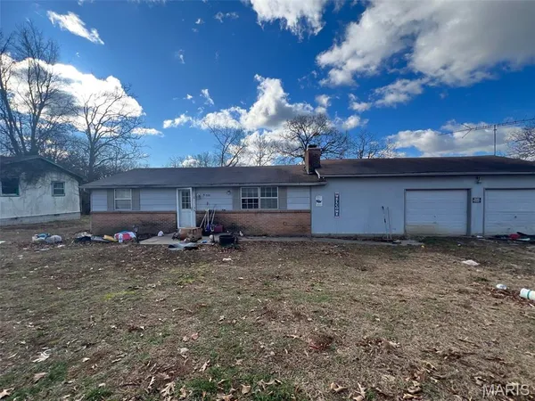 $44,900 | 26006 Sarong Drive, Unit 16, Edwards, MO 65326