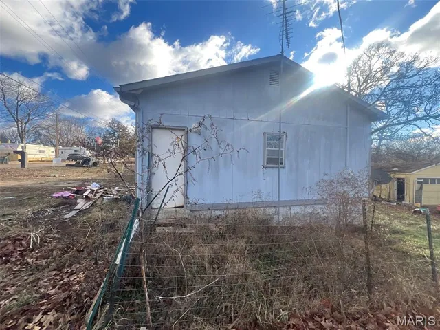 $49,900 | 26006 Sarong Drive, Unit 16, Edwards, MO 65326