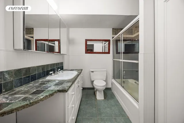 $1,350,000 | 135 West 70th Street, Unit 1D | Upper West Side