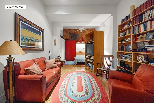 $1,350,000 | 135 West 70th Street, Unit 1D | Upper West Side