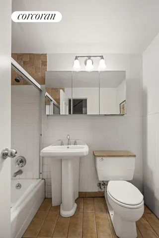 $1,350,000 | 135 West 70th Street, Unit 1D | Upper West Side