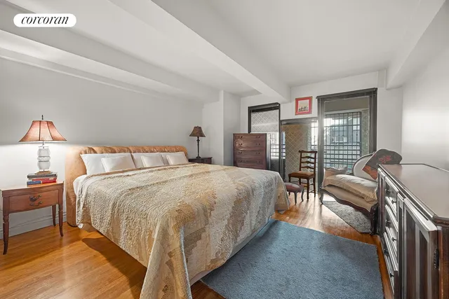 $1,350,000 | 135 West 70th Street, Unit 1D | Upper West Side