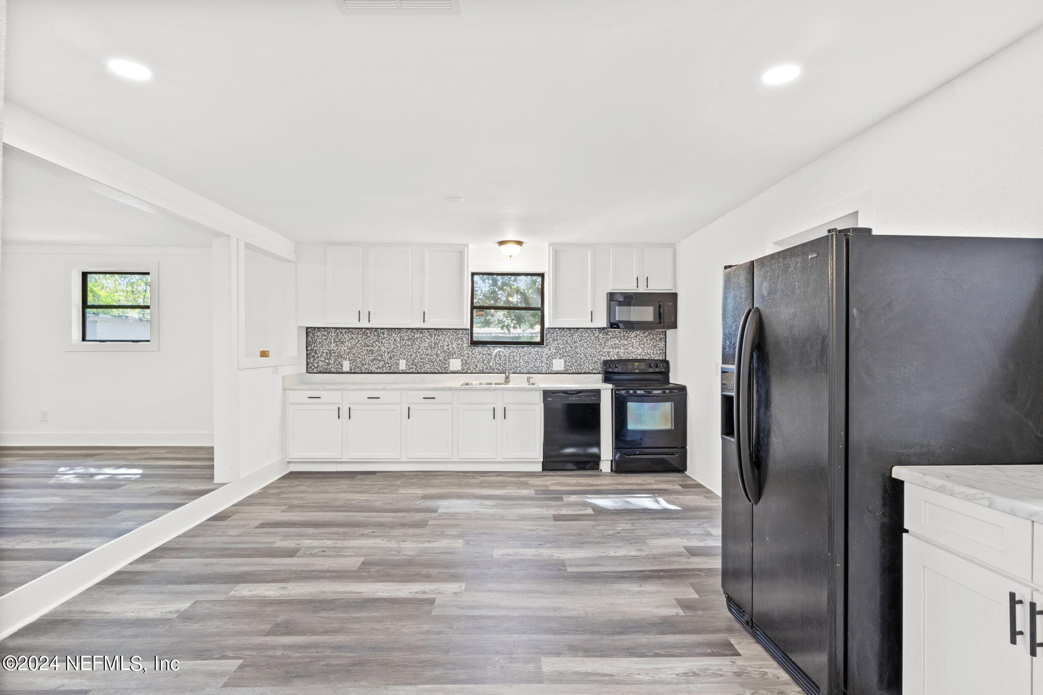 5830 Geranium Road Jacksonville, FL 32209 - Photo 13 of 23 8-web-or-mls-IMG_6478