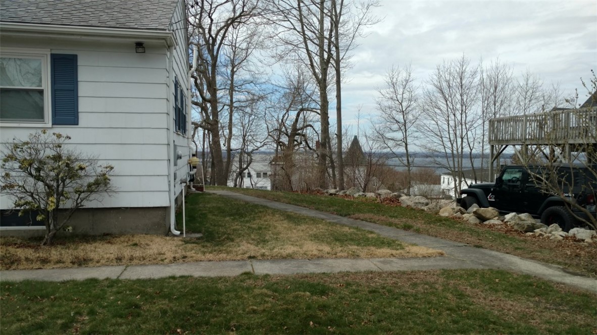 336 Main Road Tiverton, RI 02878 - Photo 3 of 11