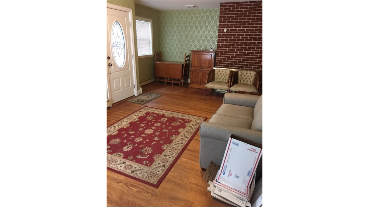336 Main Road Tiverton, RI 02878 - Photo 4 of 11