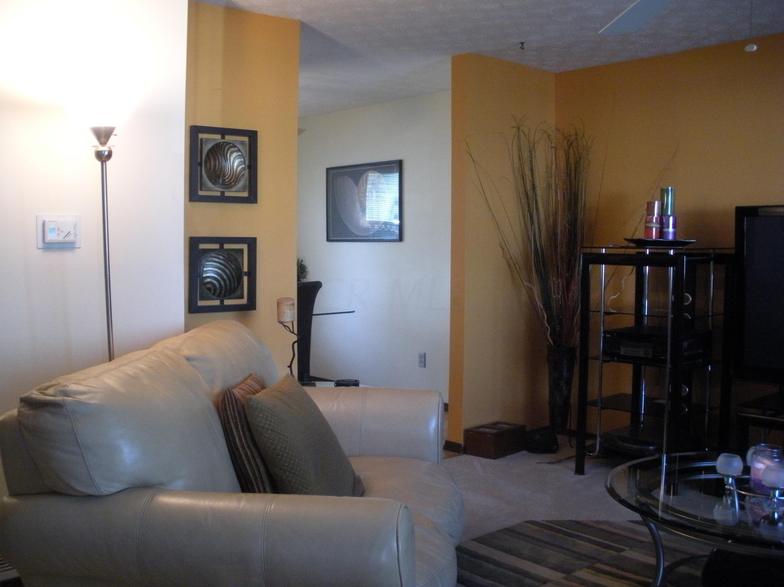 3341 Fontaine Road Columbus, OH 43232 - Photo 2 of 14 Gallery Image 2