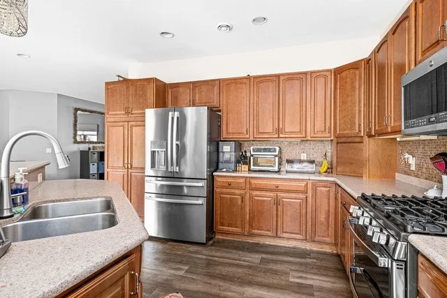 $789,000 | 6048 Lakewood Road, Duluth, MN 55804