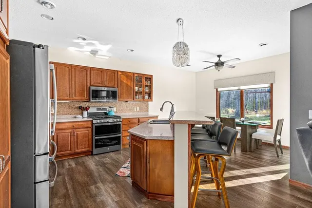 $789,000 | 6048 Lakewood Road, Duluth, MN 55804