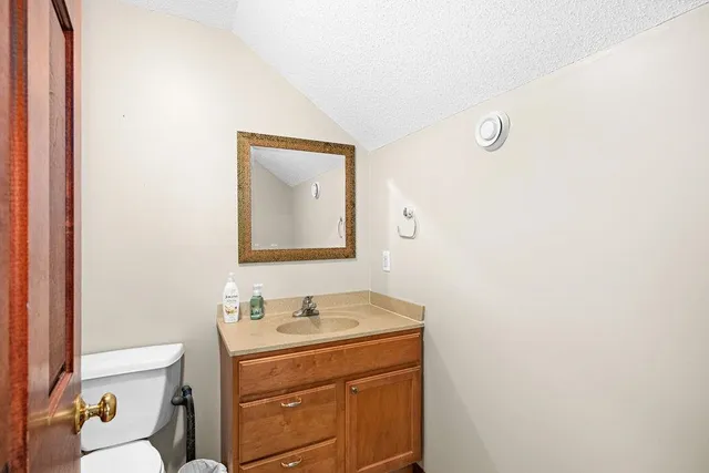 $789,000 | 6048 Lakewood Road, Duluth, MN 55804