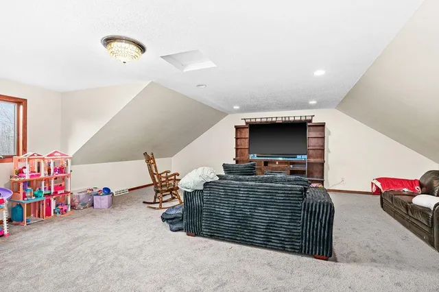 $789,000 | 6048 Lakewood Road, Duluth, MN 55804