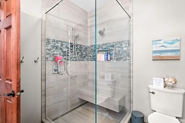 $789,000 | 6048 Lakewood Road, Duluth, MN 55804