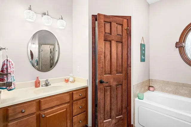 $789,000 | 6048 Lakewood Road, Duluth, MN 55804