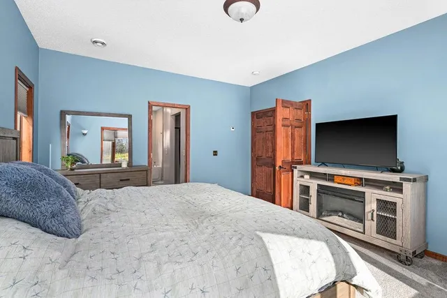 $789,000 | 6048 Lakewood Road, Duluth, MN 55804