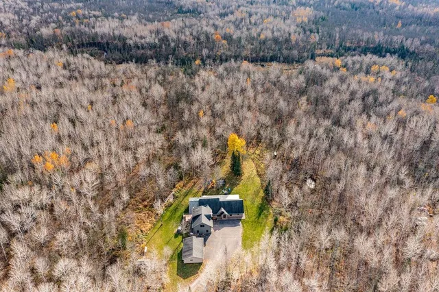 $789,000 | 6048 Lakewood Road, Duluth, MN 55804