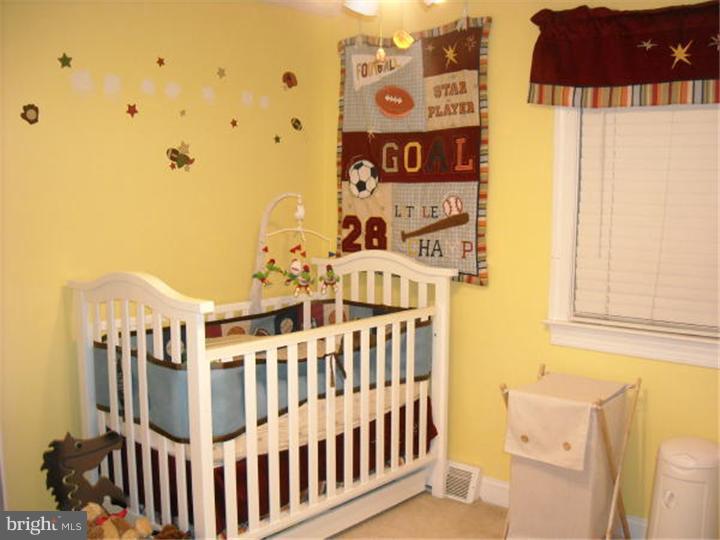 357 Yarnall Drive Springfield, PA 19064 - Photo 12 of 18 Bedroom 3