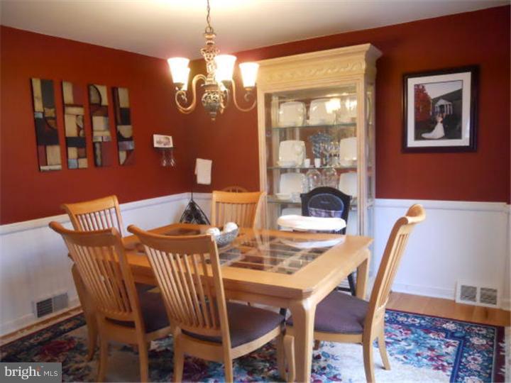 357 Yarnall Drive Springfield, PA 19064 - Photo 4 of 18 Dining Room